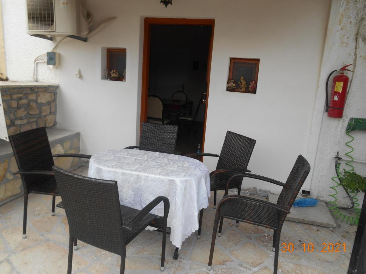 Melios Rooms Petalídhion 외부 사진