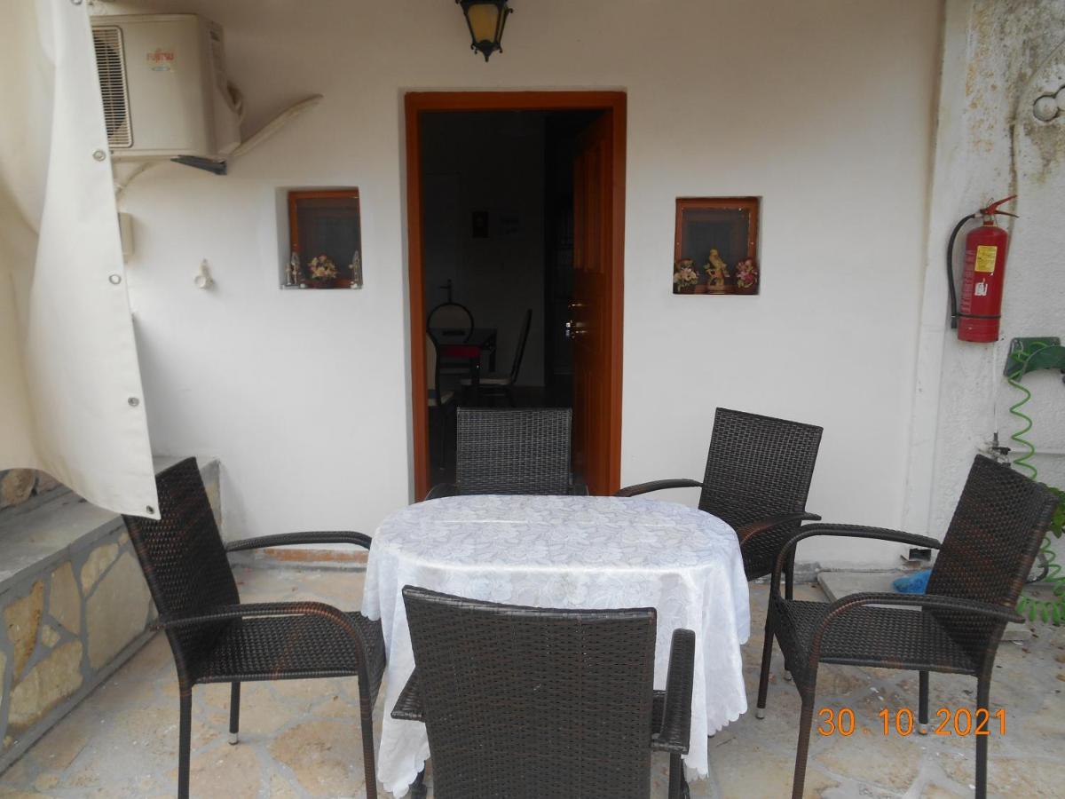 Melios Rooms Petalídhion 외부 사진