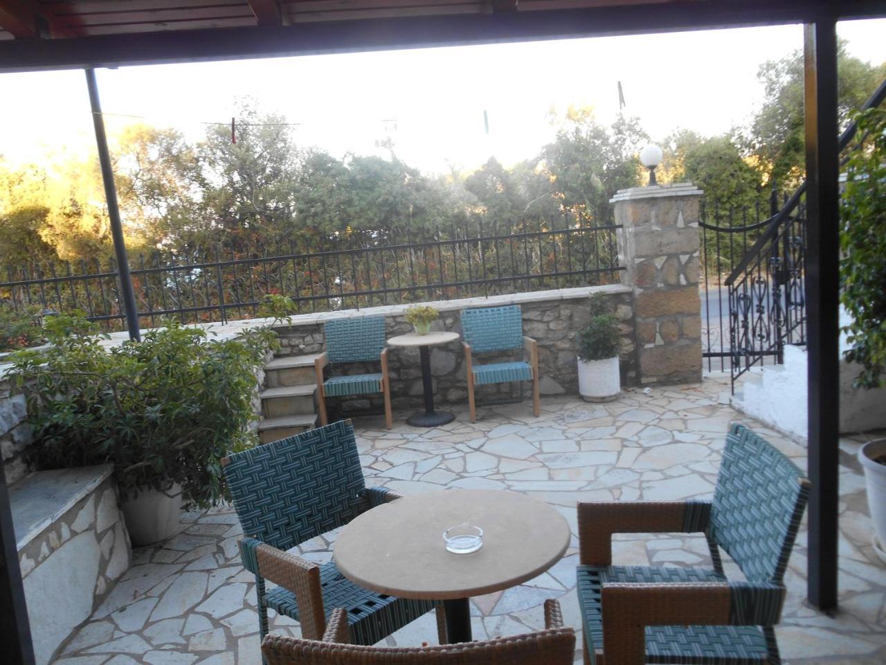 Melios Rooms Petalídhion 외부 사진